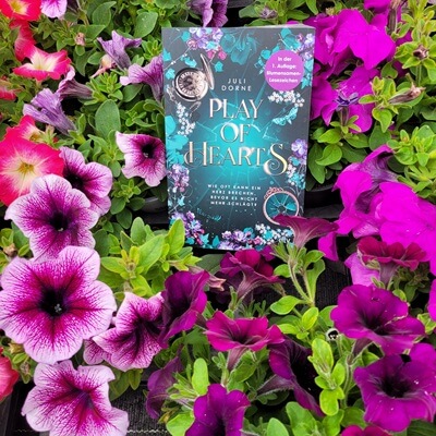 Play of Hearts von Juli Dorne