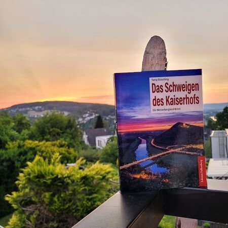 Das Schweigen des Kaiserhofs: Ein Weserbergland-Krimi von Tamy Büsching