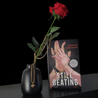 Still Beating von Jennifer Hartmann